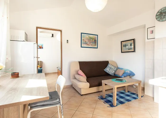 Apartment 1 Bedroom Cozy In