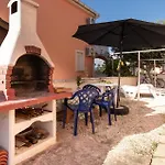 1 Bedroom Cozy In Apartman *