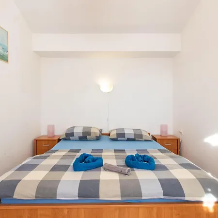 1 Bedroom Cozy In *